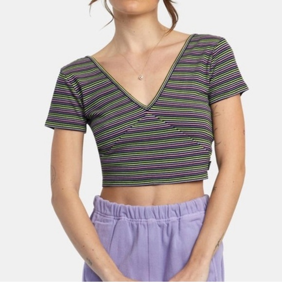 NWT RVCA Smitten Top - Picture 2 of 14
